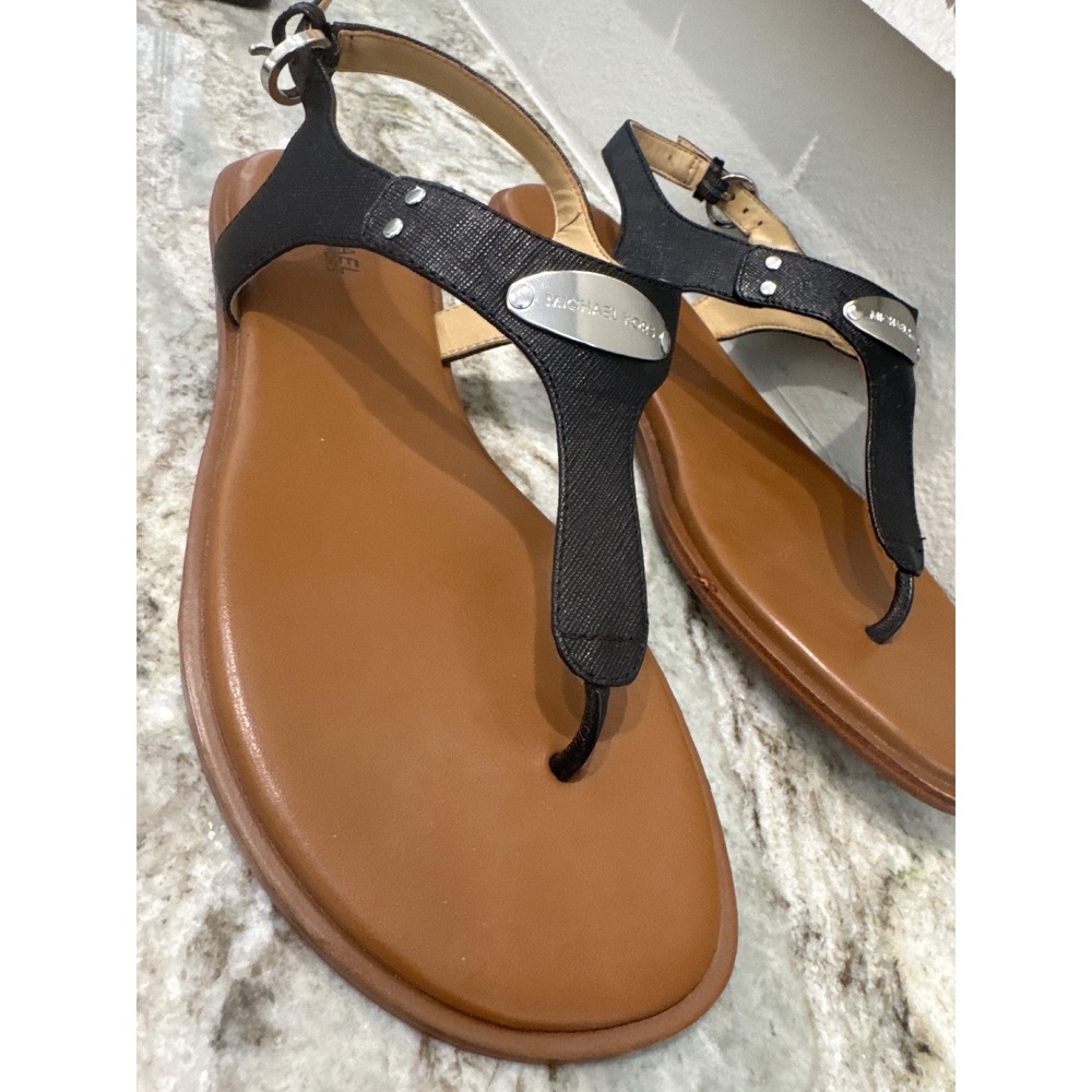 MICHAEL Michael Kors MK Plate thong sandals with a silver-tone logo plaque 8.5 - Picture 3 of 10